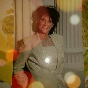 Meet your Posher, Deborah